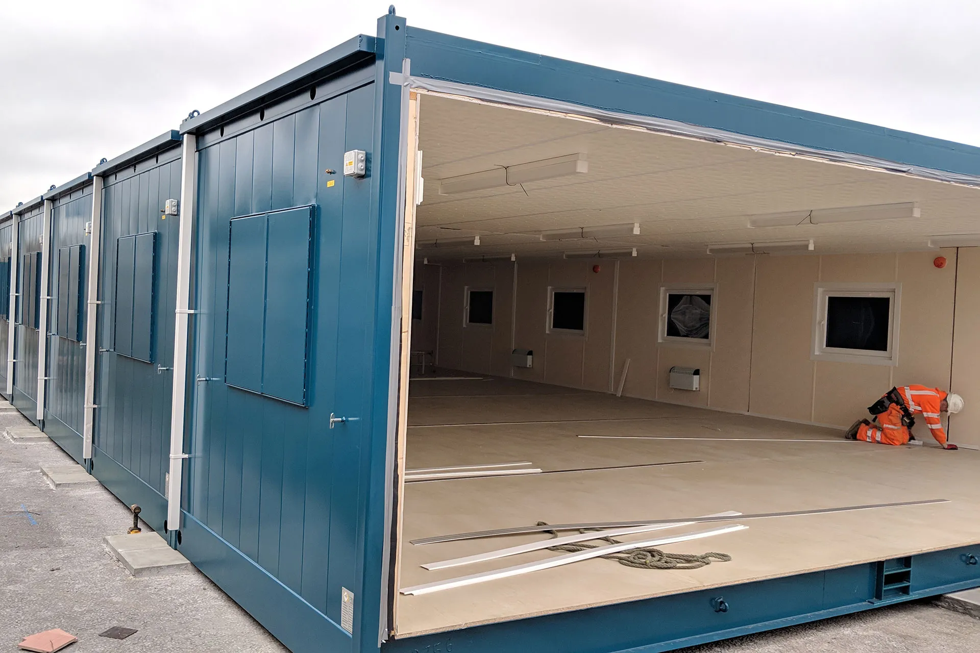 batiment modulaire anti vandalisme (3 baies) batiment modulaire anti vandalisme (3 baies)