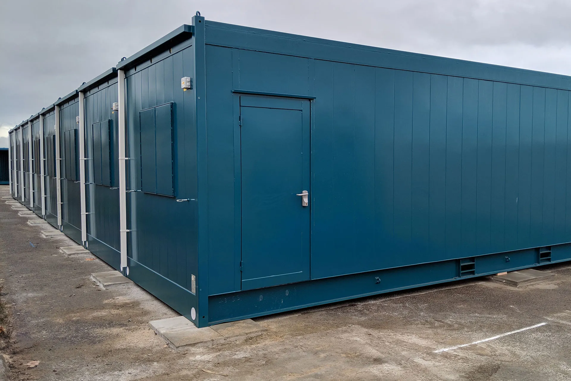 batiment modulaire anti vandalisme (3 baies) batiment modulaire anti vandalisme (3 baies)