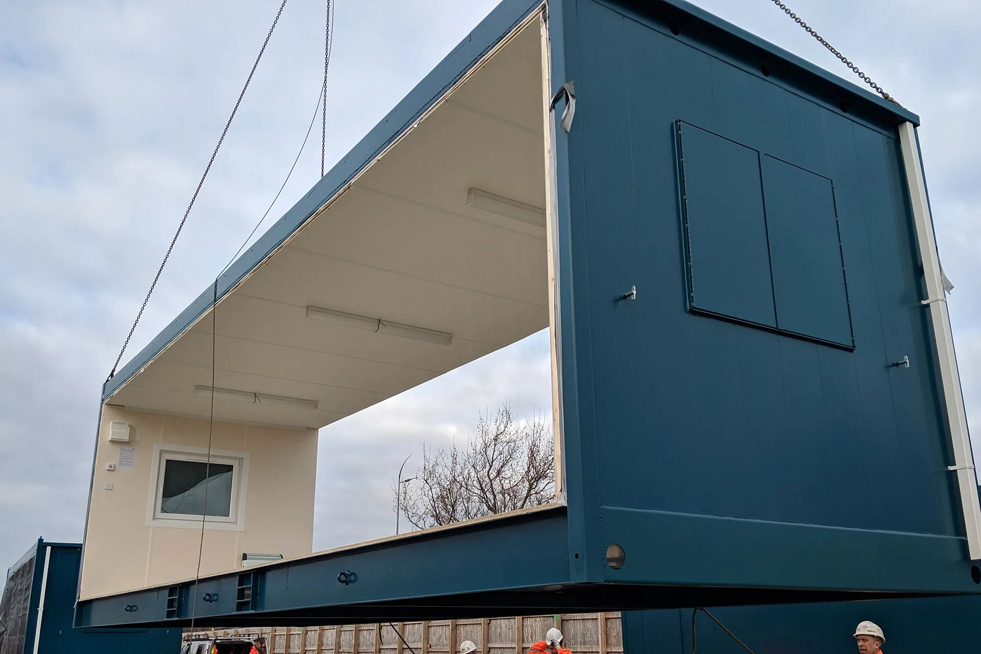 batiment modulaire anti vandalisme (3 baies) batiment modulaire anti vandalisme (3 baies)