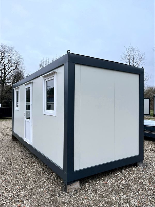 container bureau neuf flat pack 15m2 isolation 100% complète container bureau neuf flat pack 15m2 isolation 100% complète